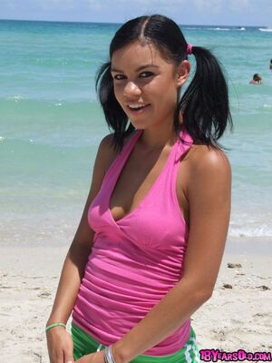 beach teen nudist