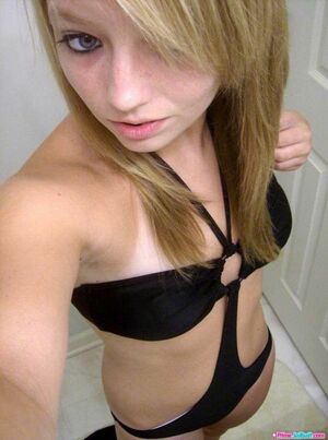 young selfie nude